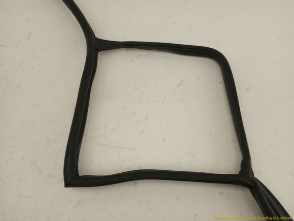 BMW 735i Engine Bay Seal Weatherstrip