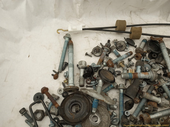 Chrysler Crossfire Dismantling Hardware Fasteners Bolts & Nuts