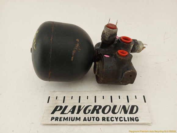 BMW 735i Brake Pressure Accumulator Regulator