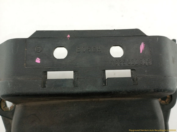 BMW 735i Distributor Cap Cover