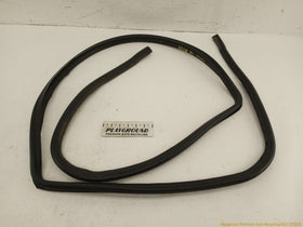 BMW 735i Trunk Lid Seal Weatherstrip