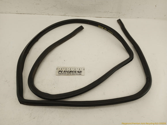 BMW 735i Trunk Lid Seal Weatherstrip