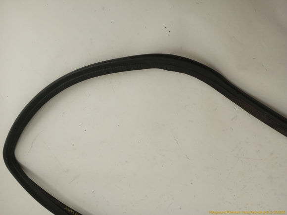 BMW 735i Trunk Lid Seal Weatherstrip
