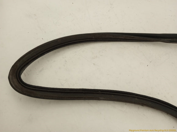BMW 735i Trunk Lid Seal Weatherstrip