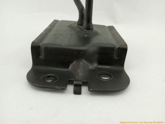 Nissan Xterra Pair Of Rear Seat Strikers