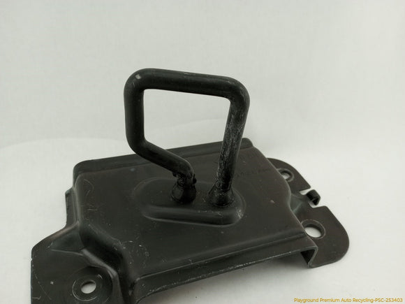 Nissan Xterra Pair Of Rear Seat Strikers