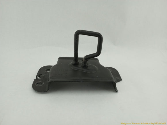 Nissan Xterra Pair Of Rear Seat Strikers