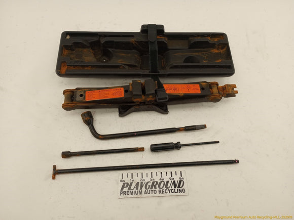 Nissan Xterra Vehicle Jack & Tools