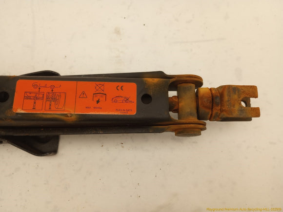 Nissan Xterra Vehicle Jack & Tools