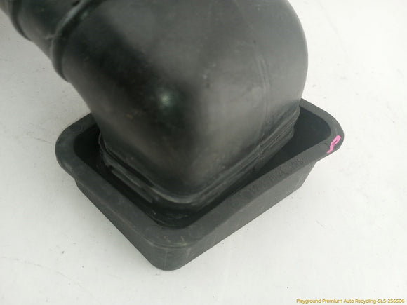 BMW 735i Pair Of Front Right Air Intake Tubes