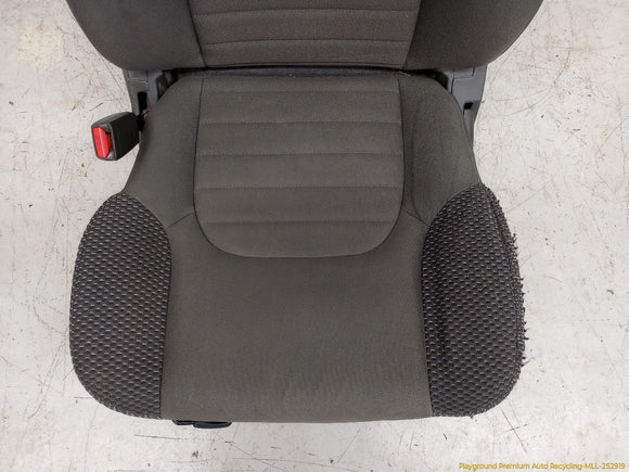 Nissan Xterra Pair Of Front Seats