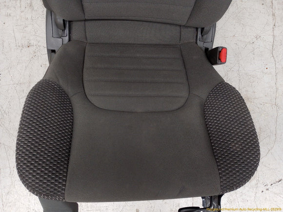Nissan Xterra Pair Of Front Seats