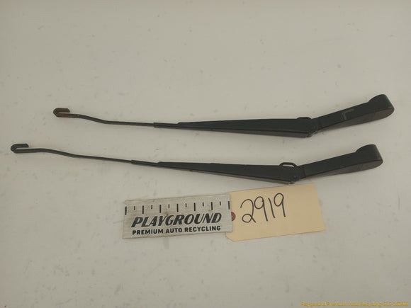Nissan Xterra Pair Of Windshield Wiper Arms