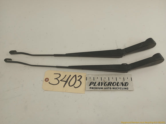 Nissan Xterra Pair Of Windshield Wiper Arms