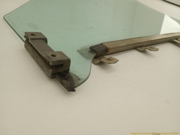 Mercedes 450SL Passenger Right Front Door Window Glass