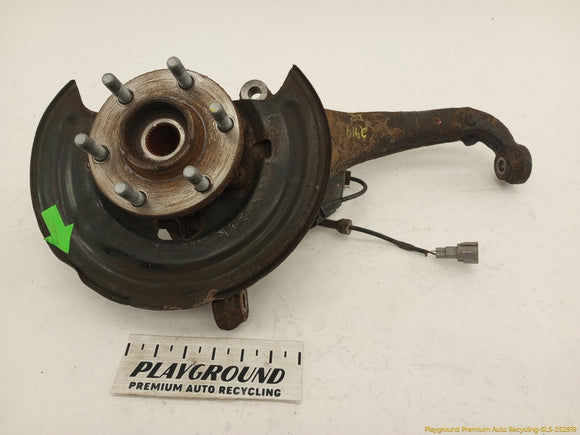 Nissan Xterra Passenger Right Front Spindle Knuckle Hub