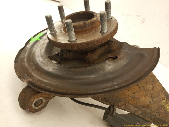 Nissan Xterra Passenger Right Front Spindle Knuckle Hub