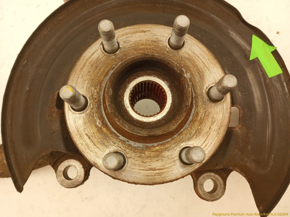 Nissan Xterra Passenger Right Front Spindle Knuckle Hub