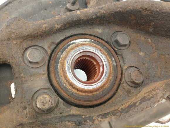 Nissan Xterra Passenger Right Front Spindle Knuckle Hub