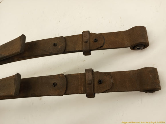Nissan Xterra Pair Of Rear Leaf Springs