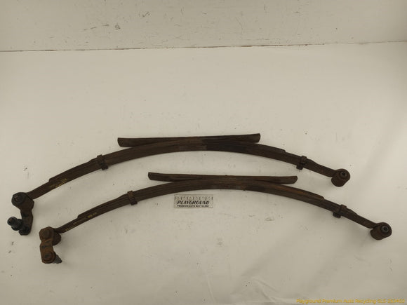 Nissan Xterra Pair Of Rear Leaf Springs