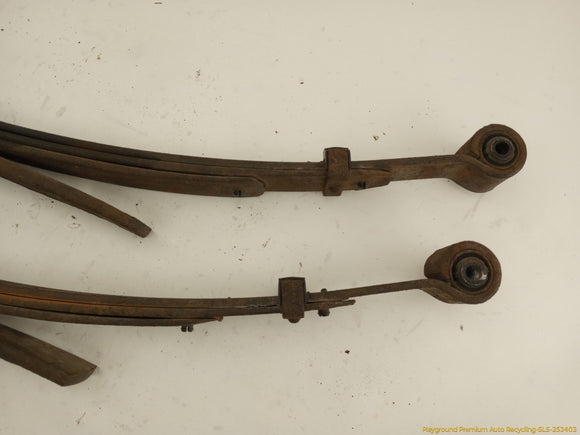 Nissan Xterra Pair Of Rear Leaf Springs