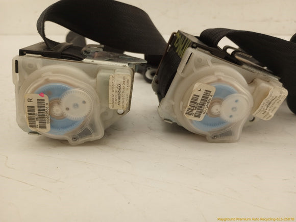 Dodge Durango Pair Of Center Seat Belt Retractors