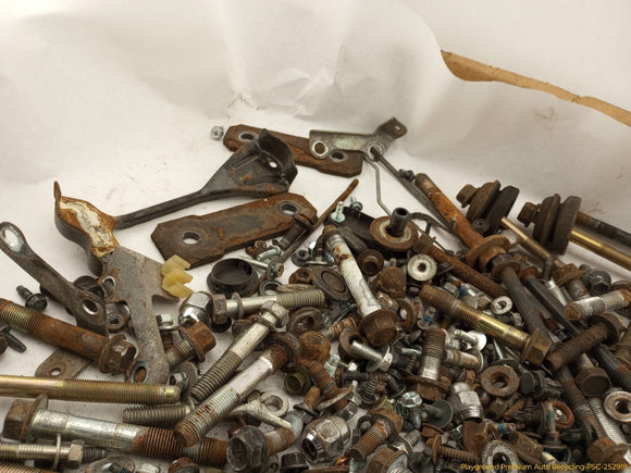 Nissan Xterra Dismantling Hardware Fasteners Bolts & Nuts