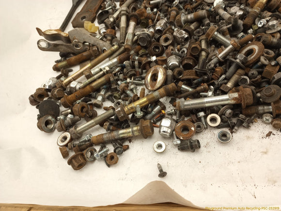 Nissan Xterra Dismantling Hardware Fasteners Bolts & Nuts