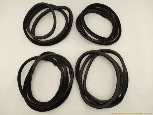 Land Rover Evoque Complete Set of Inner And Outer Door Seals And Trunk