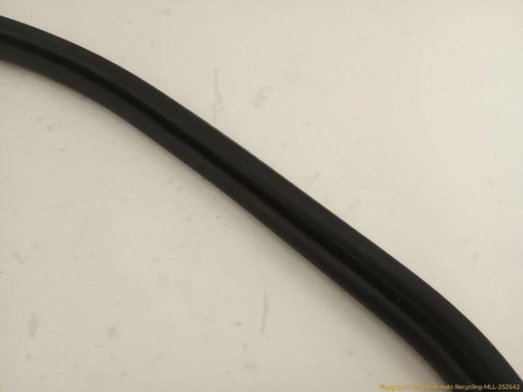 BMW 645CI Trunk Lid Weatherstrip