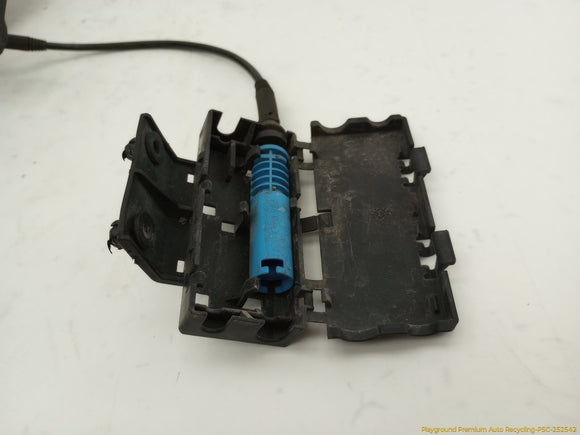 BMW 645CI Passenger Right Front Spindle Knuckle Hub