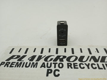 BMW Z4 AUX USB Socket