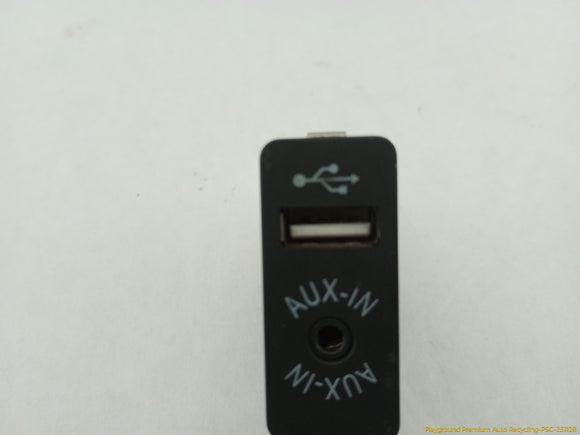 BMW Z4 AUX USB Socket