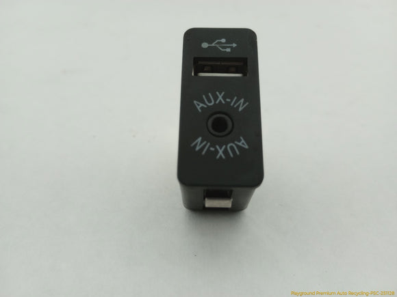 BMW Z4 AUX USB Socket