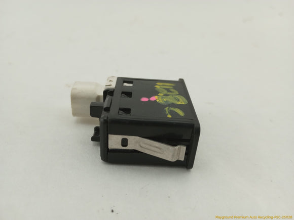 BMW Z4 AUX USB Socket