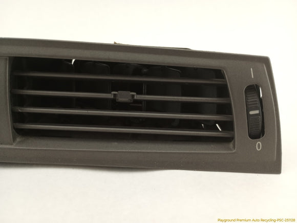 BMW Z4 **AS IS** Front Center Dash Air Vent