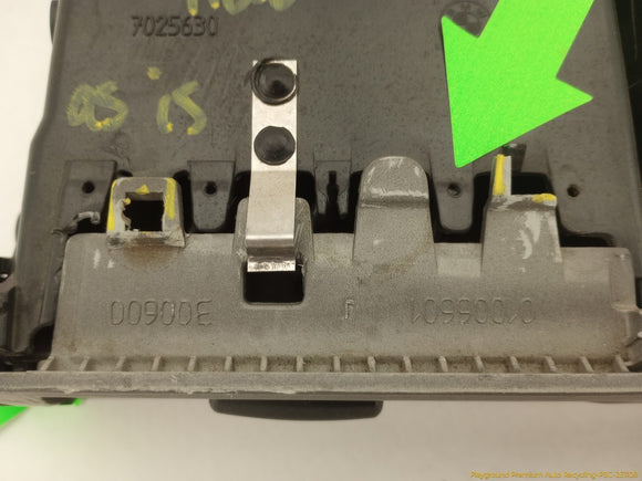 BMW Z4 **AS IS** Front Center Dash Air Vent