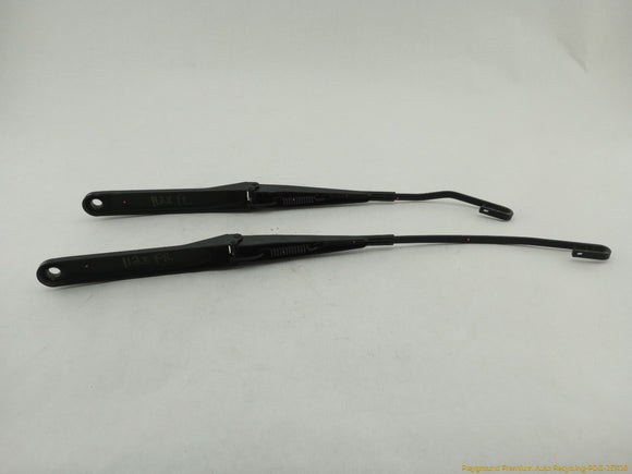 BMW Z4 Pair Of Windshield Wiper Arms