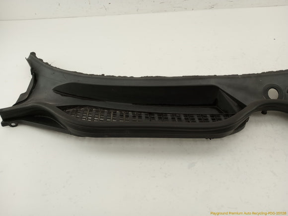 BMW Z4 Cowl Vent Panel