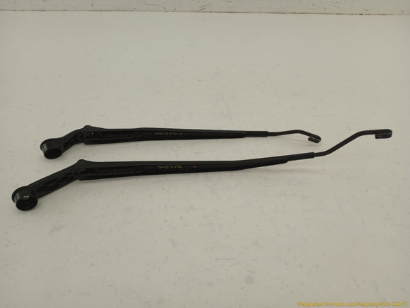 Lexus SC430 Pair Of Windshield Wiper Arms