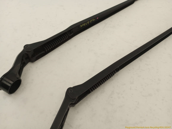 Lexus SC430 Pair Of Windshield Wiper Arms