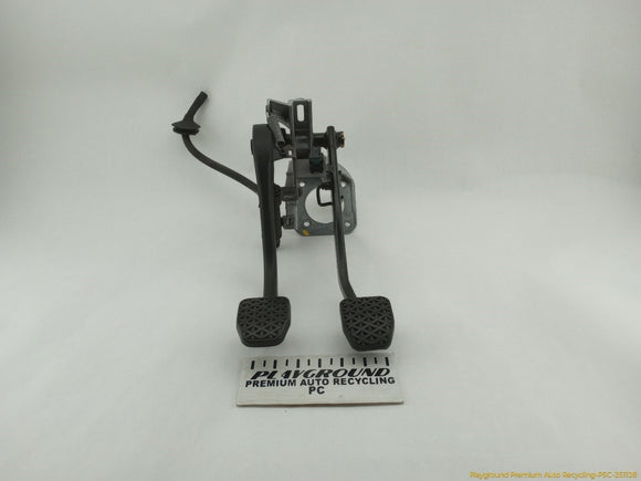 BMW Z4 Clutch & Brake Pedal Assembly