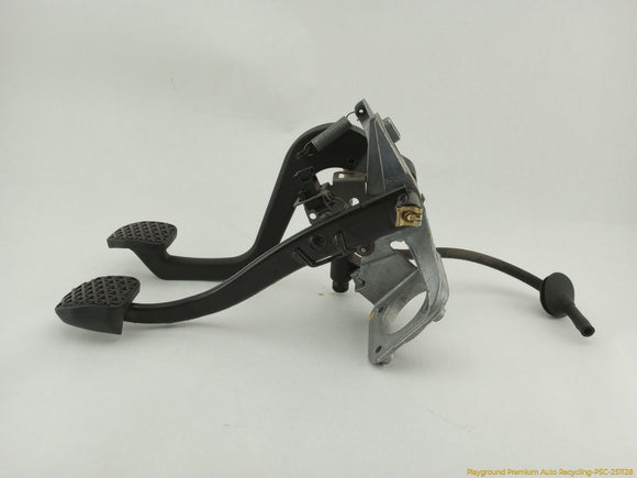 BMW Z4 Clutch & Brake Pedal Assembly
