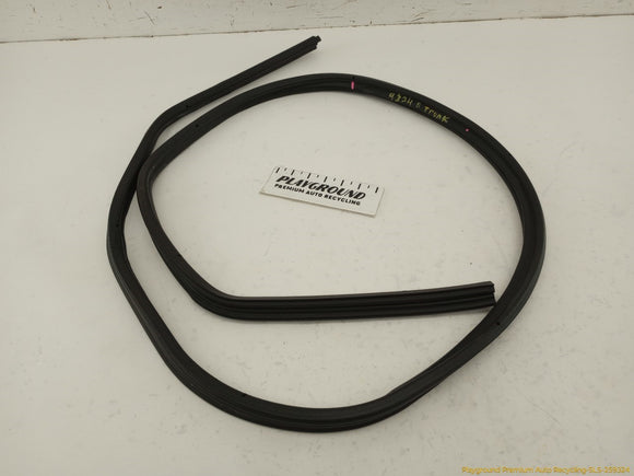 BMW Z3 Trunk Lid Weatherstrip