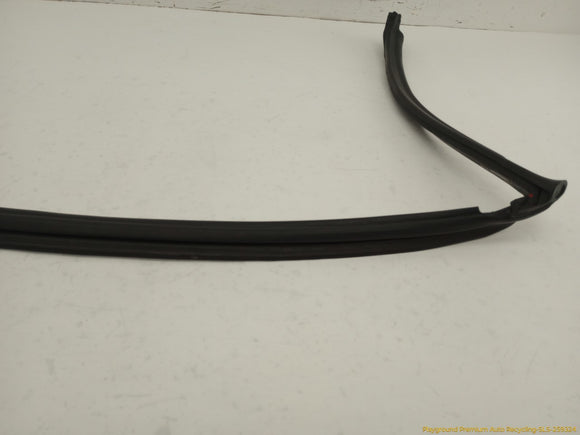BMW Z3 Front Windshield Seal Weatherstrip