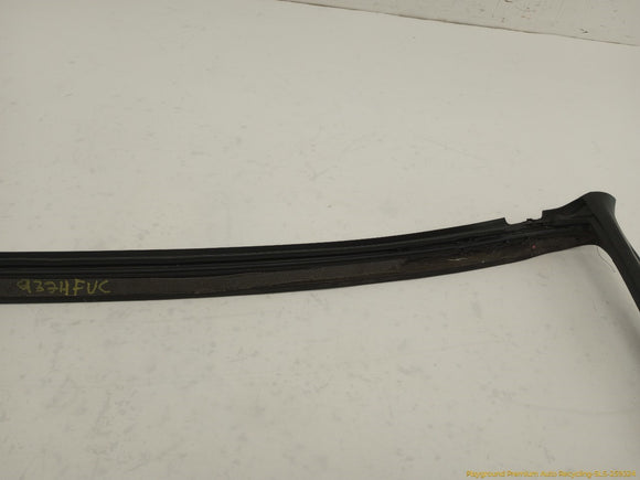 BMW Z3 Front Windshield Seal Weatherstrip