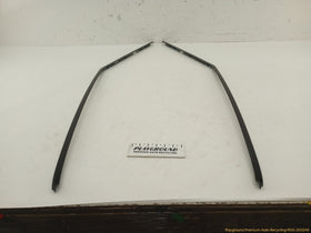 Land Rover Evoque Pair Of Front Door Upper Seal Moldings