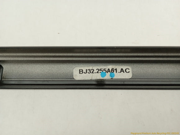 Land Rover Evoque Pair Of Rear Door Window Strip Molding