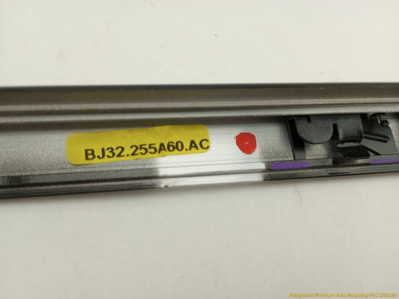 Land Rover Evoque Pair Of Rear Door Window Strip Molding